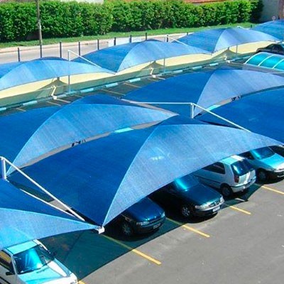 Cobertura de estacionamento de supermercado