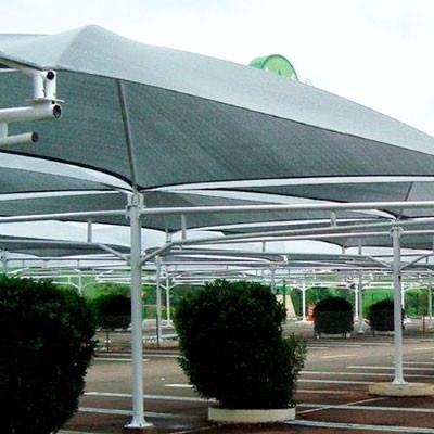 Toldos para parques de estacionamento